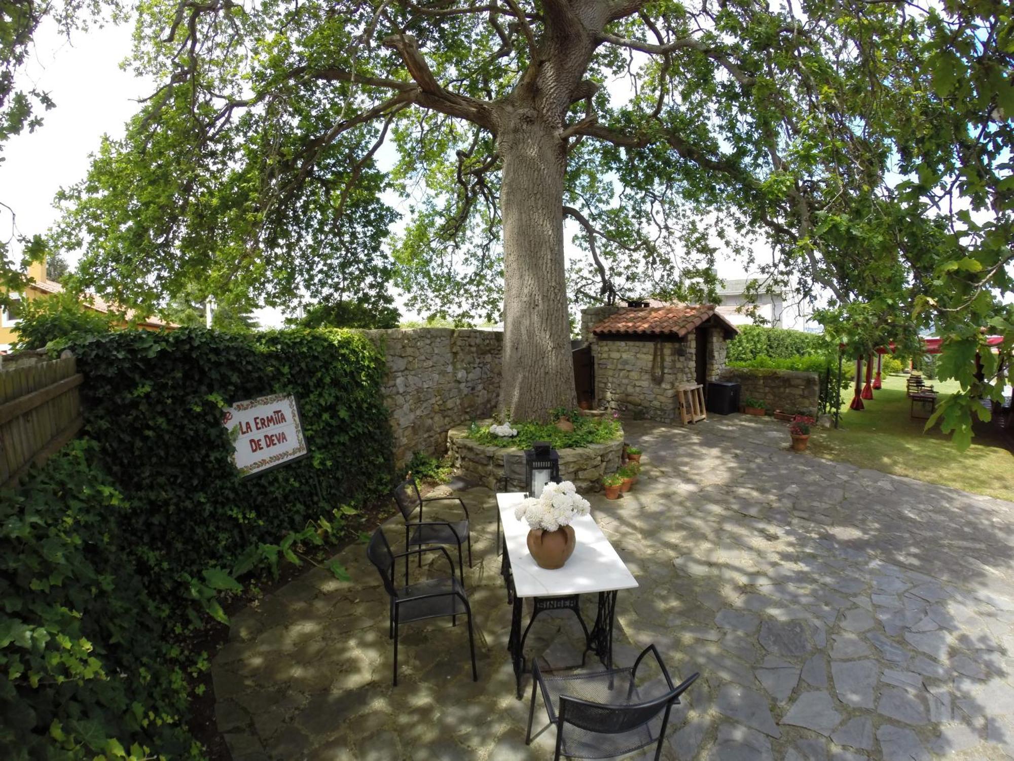 La Ermita De Deva Hotel Gijon Bagian luar foto