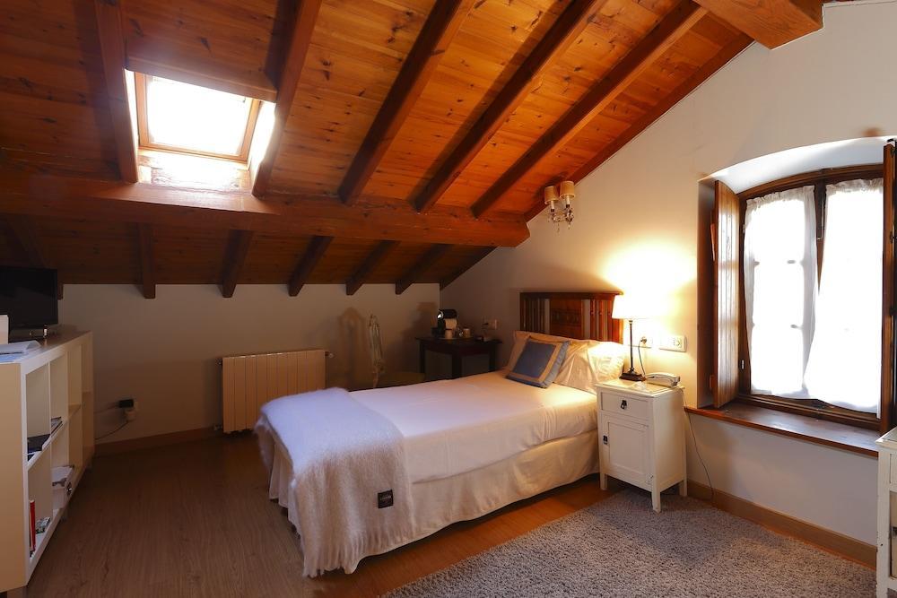 La Ermita De Deva Hotel Gijon Bagian luar foto